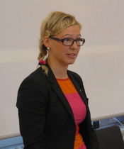 Kansanedustaja, Vasemmiston varapuheenjohtaja Aino-Kaisa Pekonen Pirkkalassa lokakuussa 2012